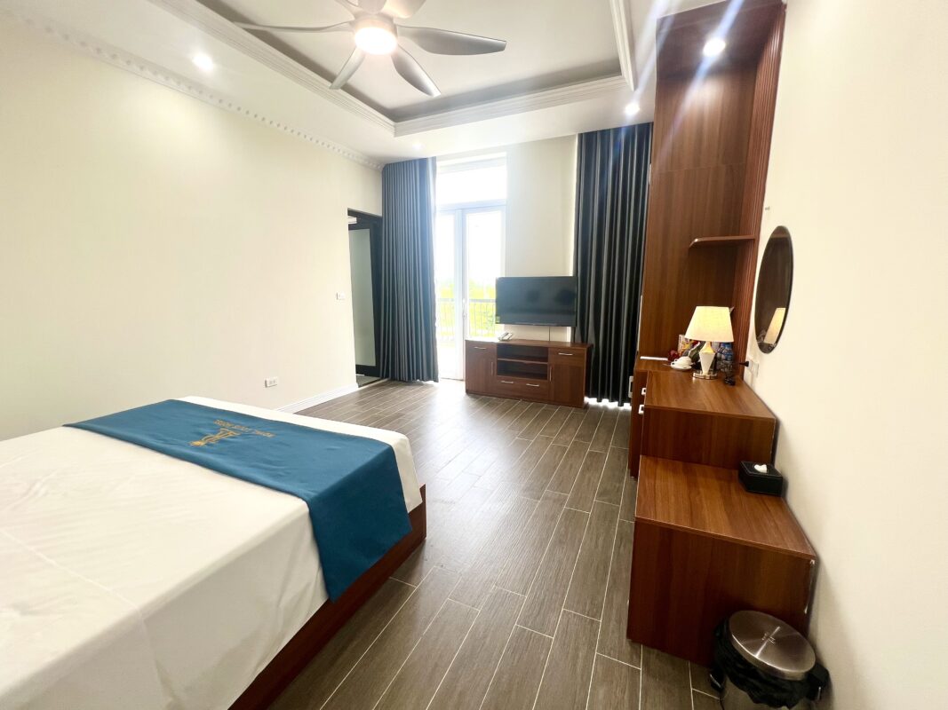 Phòng cao cấp hướng phố (Deluxe with city view Room)